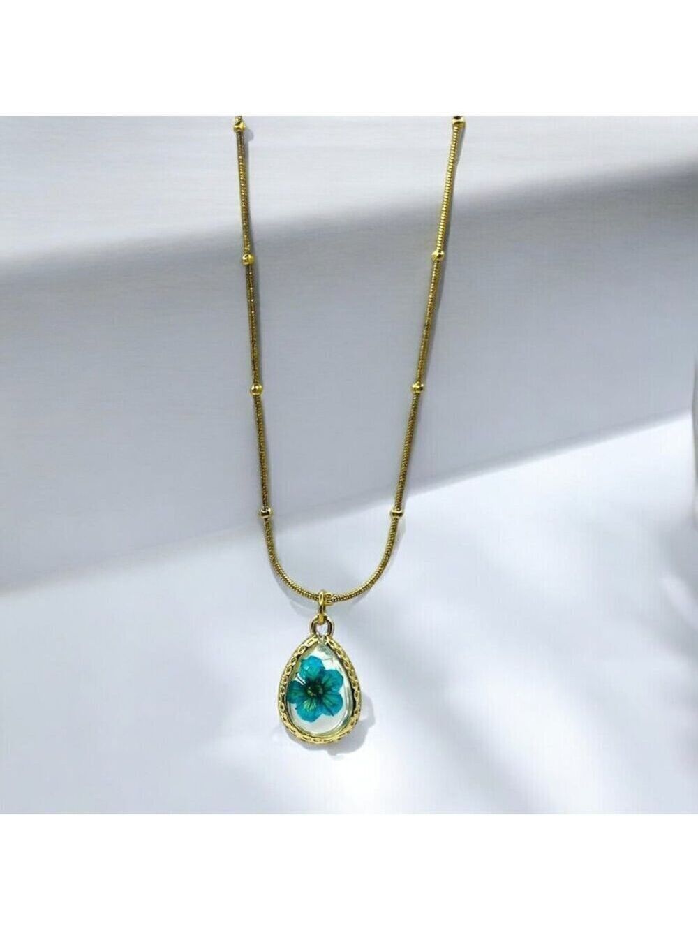 18k Gold Plated Stainless Steel Satellite Chain, Pressed Flower Resin Pendant